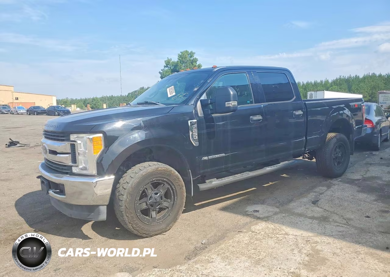 2017 Ford F250 Super Duty – zdjęcie 1 z 12
