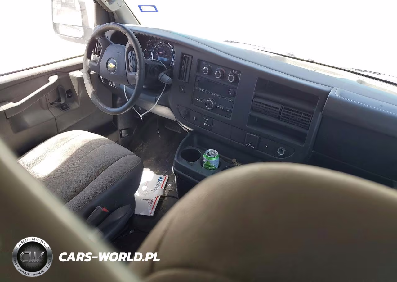 2017 Chevrolet Express G2500 VIN:1GCWGBFF0H1322849 - 7