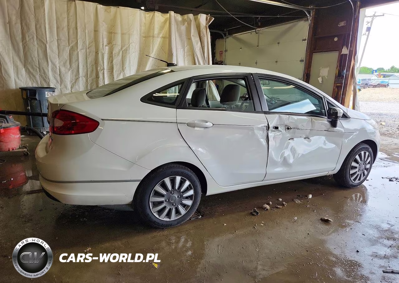 2012 Ford Fiesta S VIN:3FADP4AJXCM176217 - 3