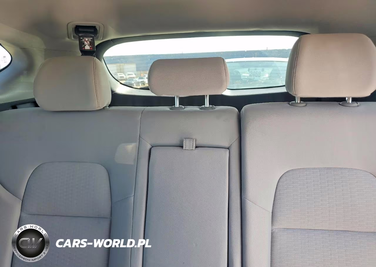 2019 Hyundai Tucson Value VIN:KM8J3CA42KU876476 - 10
