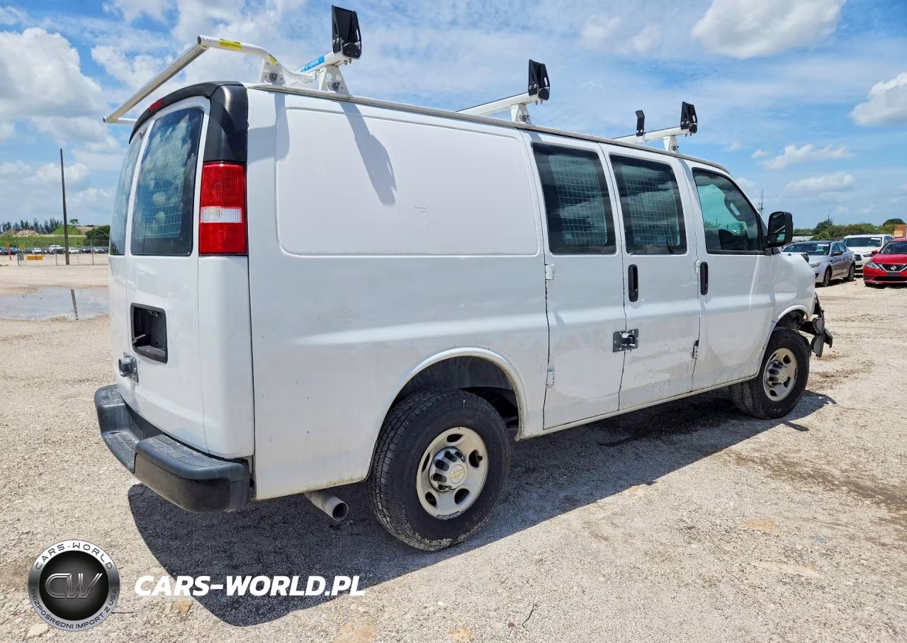 2021 Chevrolet Express G2500 VIN:1GCWGAFP0M1236325 - 3