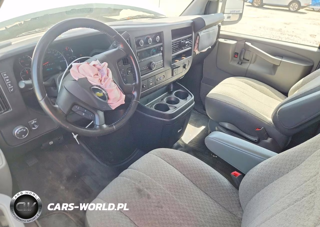 2021 Chevrolet Express G2500 VIN:1GCWGAFP0M1236325 - 8