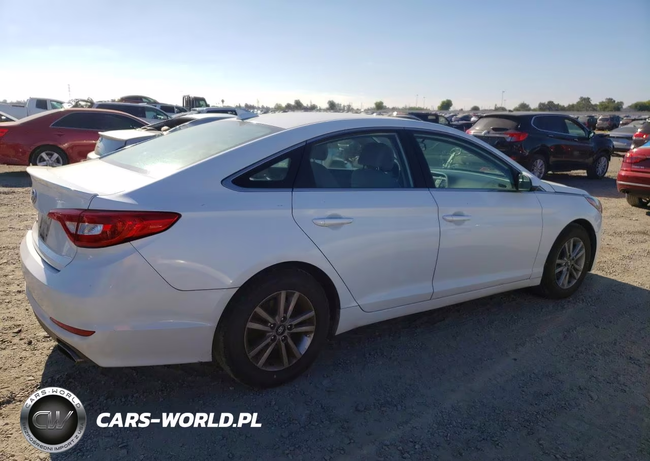 2015 Hyundai Sonata Se VIN:5NPE24AF4FH010634 - 3