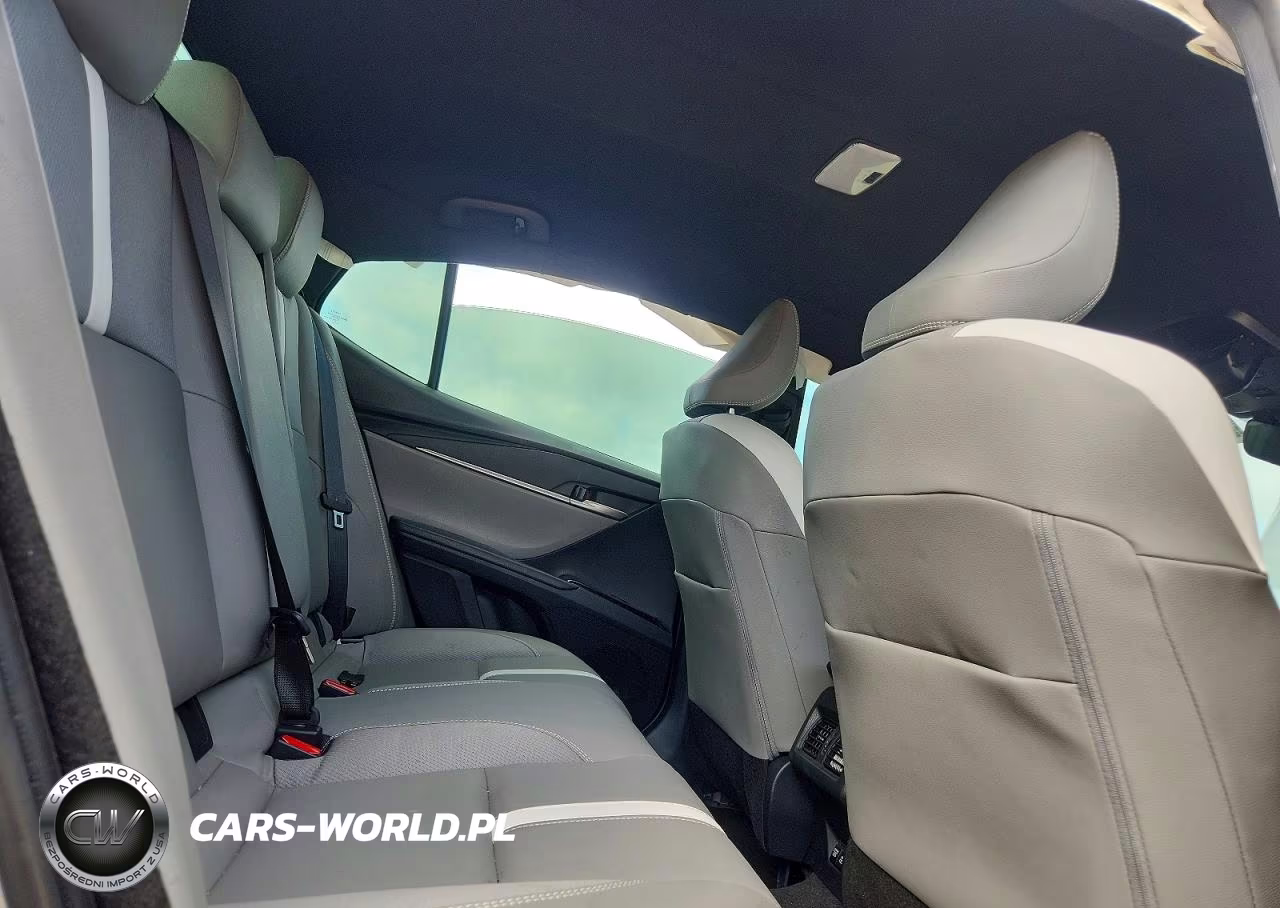 2025 Toyota Camry Le VIN:4T1DAACKXSU635199 - 10