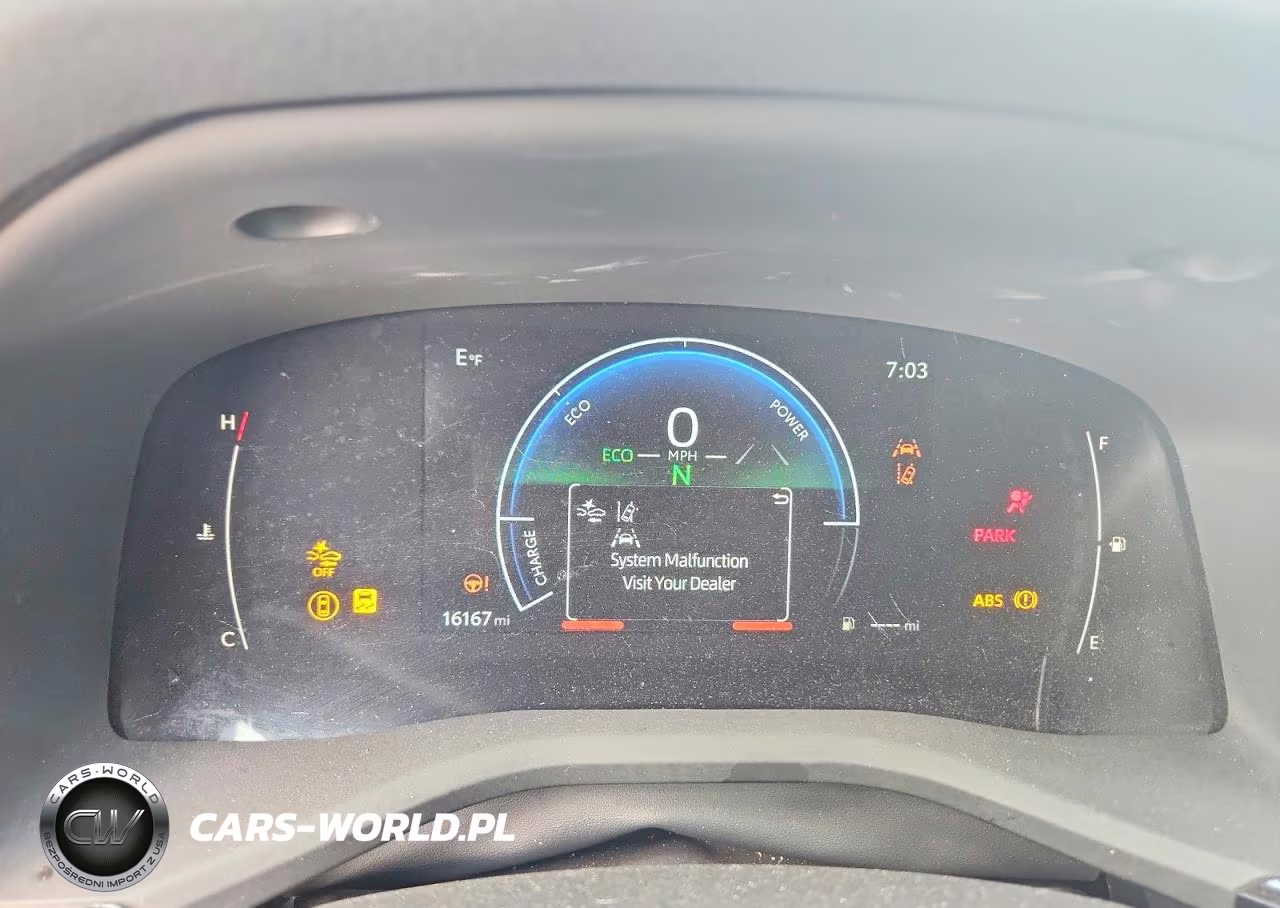 2025 Toyota Camry Le VIN:4T1DAACKXSU635199 - 9