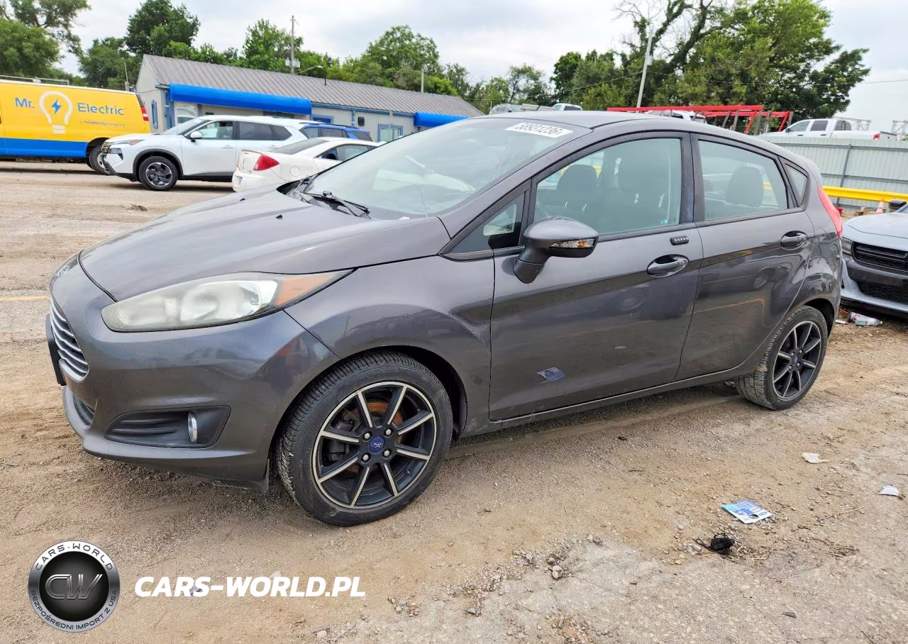 2015 Ford Fiesta Se – zdjęcie 1 z 12