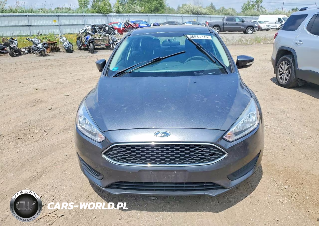 2018 Ford Focus Se VIN:1FADP3K24JL203038 - 5