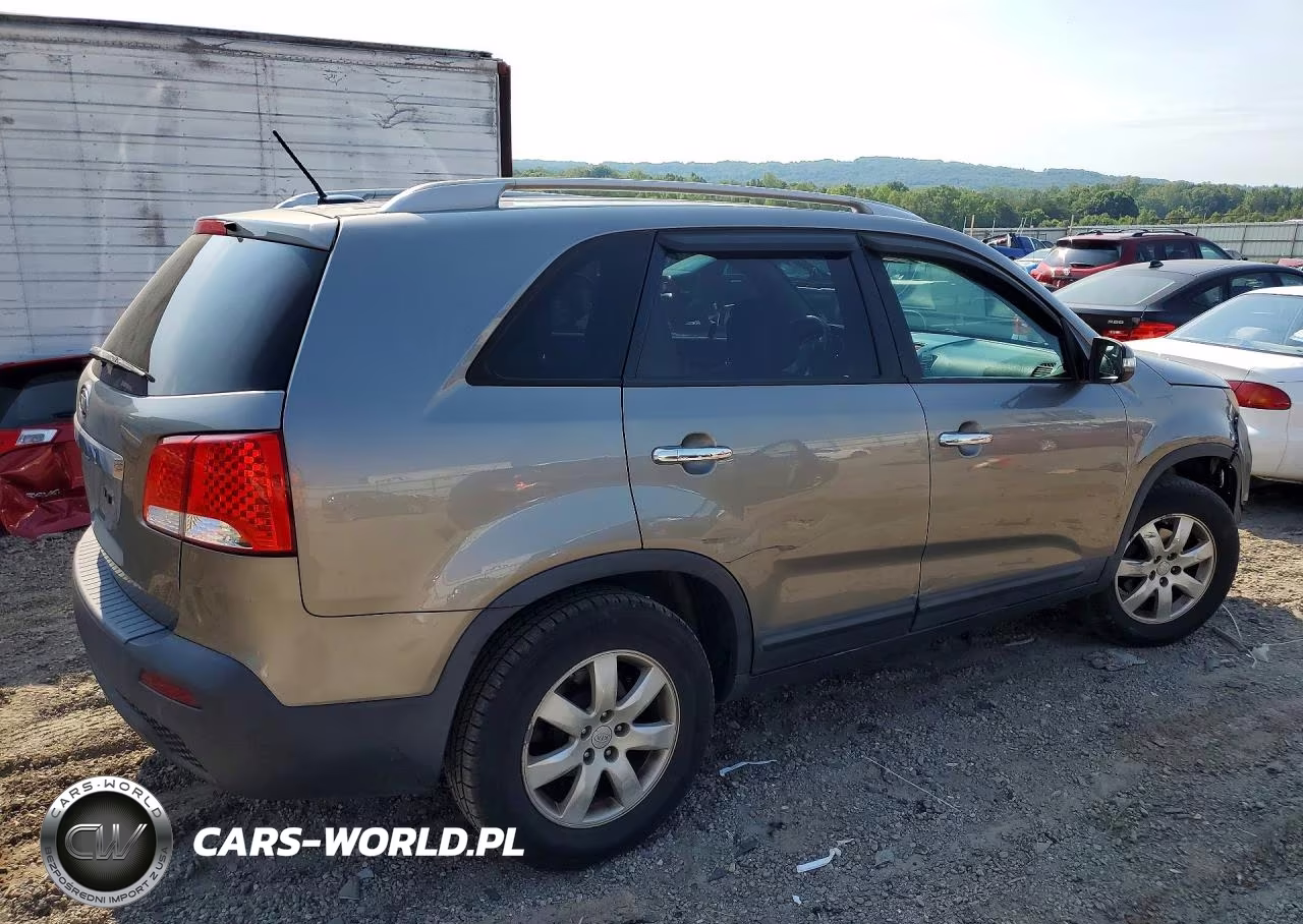 2011 Kia Sorento Lx VIN:5XYKT4A19BG125431 - 3