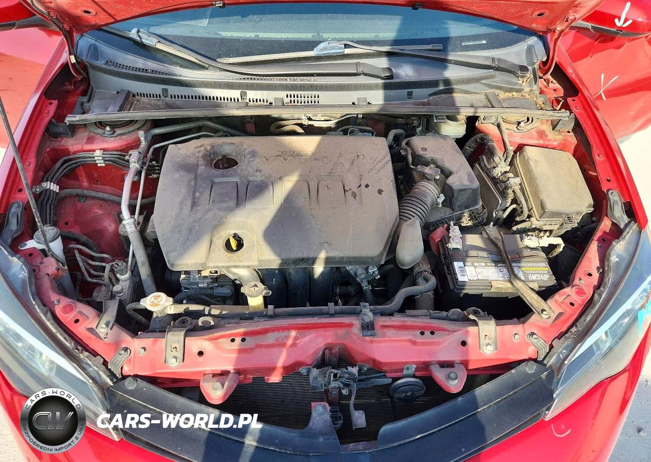 2018 Toyota Corolla Le VIN:5YFBURHE0JP826467 - 11