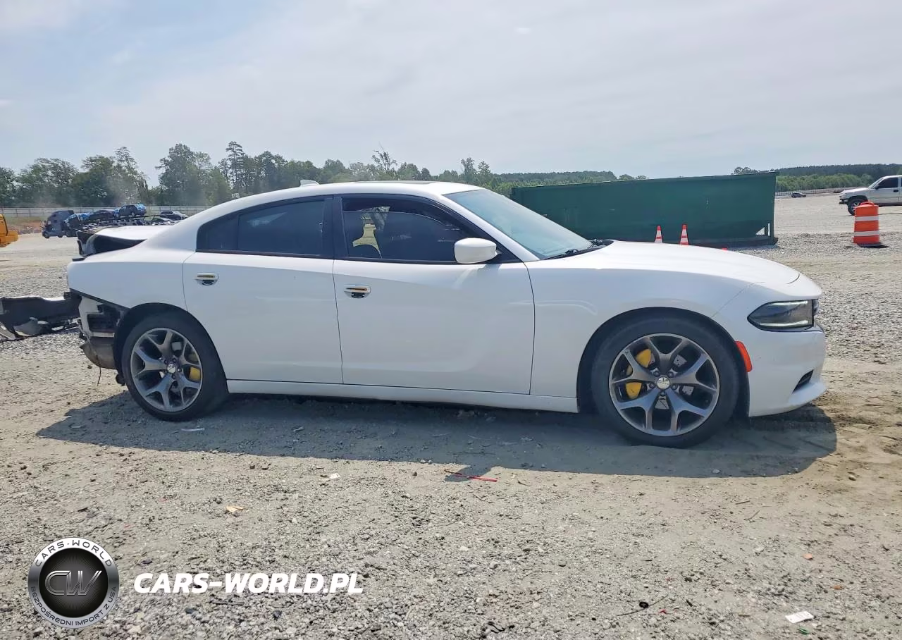 2015 Dodge Charger Sxt VIN:2C3CDXHG1FH852474 - 4