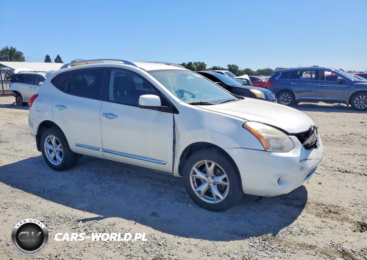 2011 Nissan Rogue S VIN:JN8AS5MT5BW179009 - 4