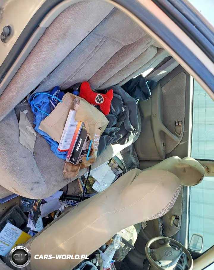 1997 Toyota Camry Le VIN:4T1BG22K6VU813983 - 10