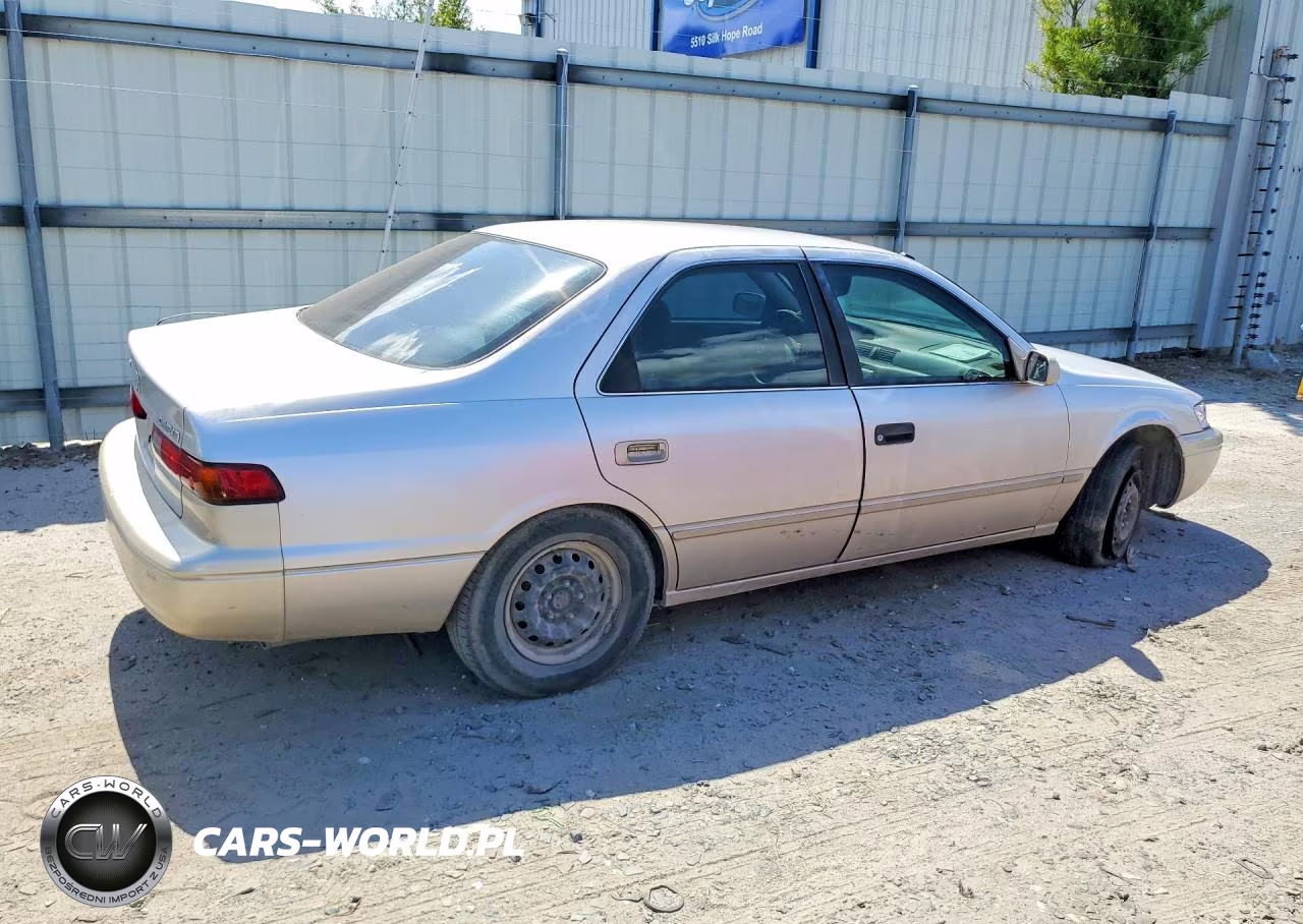 1997 Toyota Camry Le VIN:4T1BG22K6VU813983 - 3