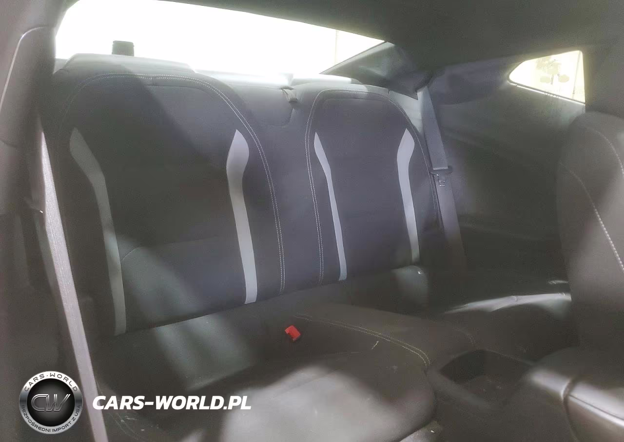 2018 Chevrolet Camaro Lt VIN:1G1FB1RS4J0133188 - 10