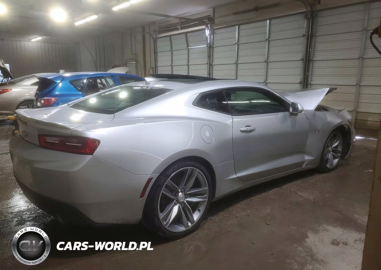 2018 Chevrolet Camaro Lt VIN:1G1FB1RS4J0133188 - 3