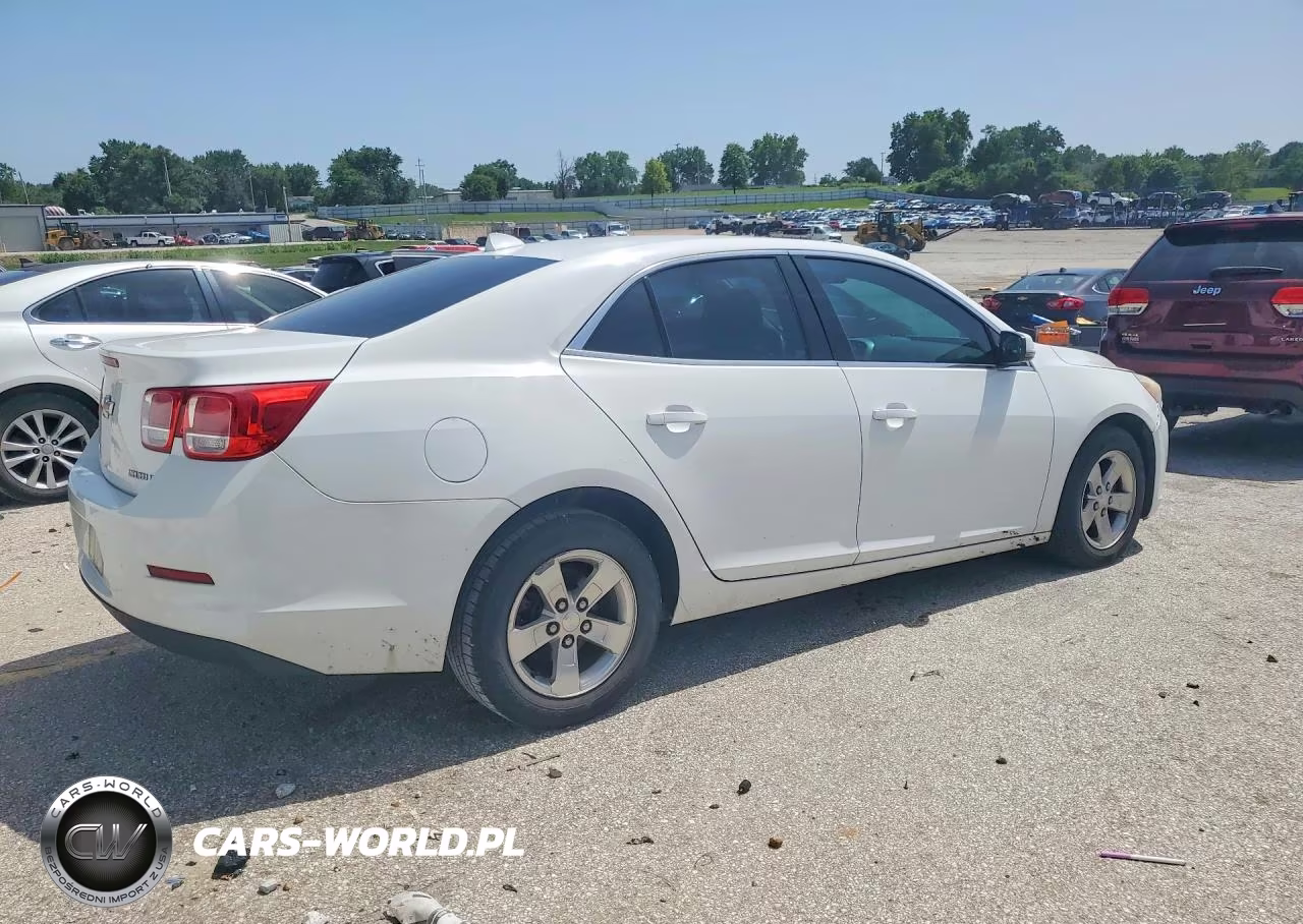 2014 Chevrolet Malibu 1Lt VIN:1G11C5SL8EF178395 - 3