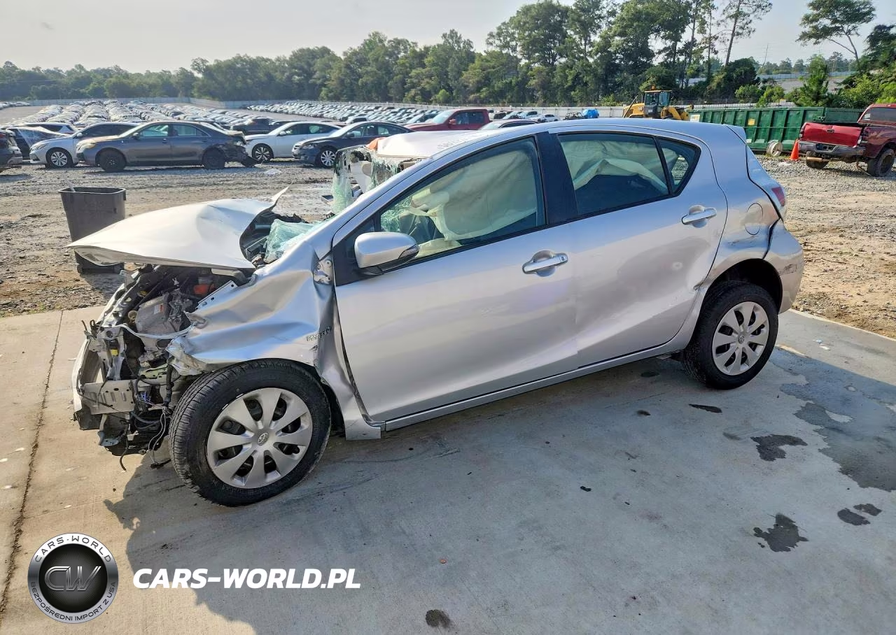 2014 Toyota Prius C Two VIN:JTDKDTB38E1071342 - 1