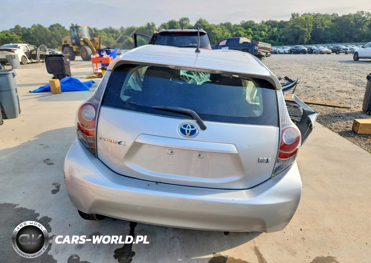 2014 Toyota Prius C Two VIN:JTDKDTB38E1071342 - 6