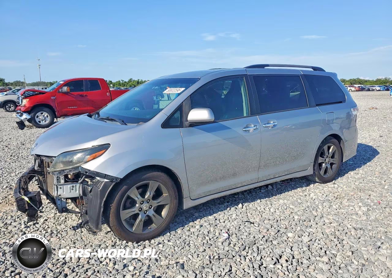 2015 Toyota Sienna Sport – zdjęcie 1 z 14