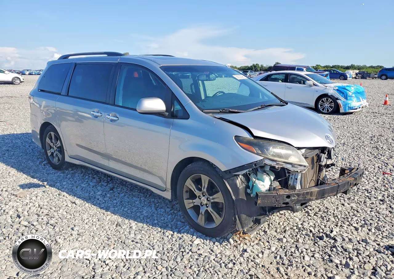 2015 Toyota Sienna Sport VIN:5TDXK3DC0FS653108 - 4