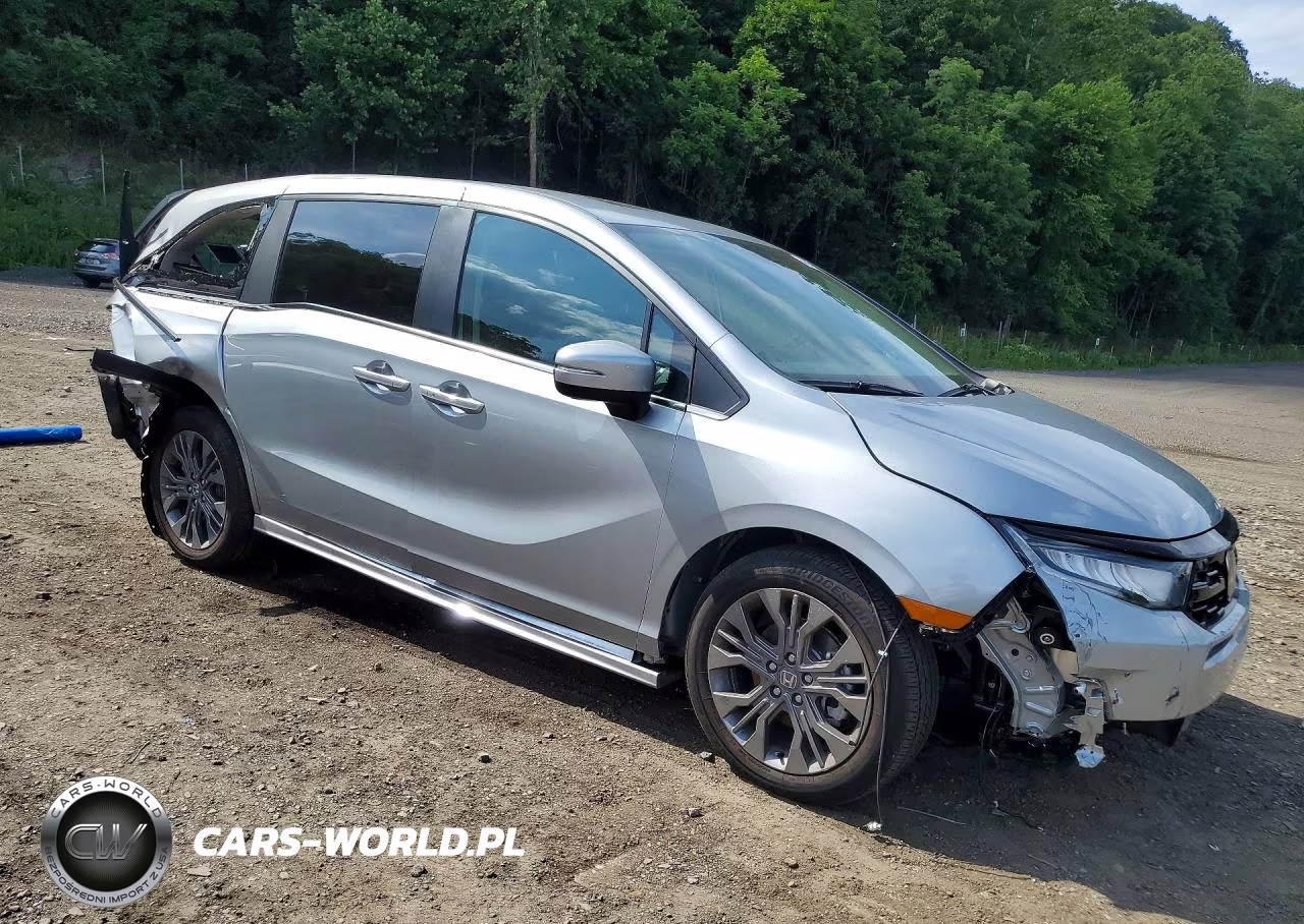 2026 Honda Odyssey Touring VIN:5FNRL6H86TB031982 - 4