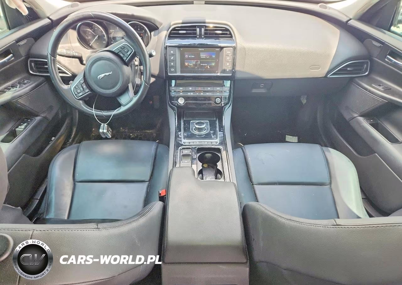 2018 Jaguar Xe 25T Premium VIN:SAJAD4FX0JCP28438 - 8