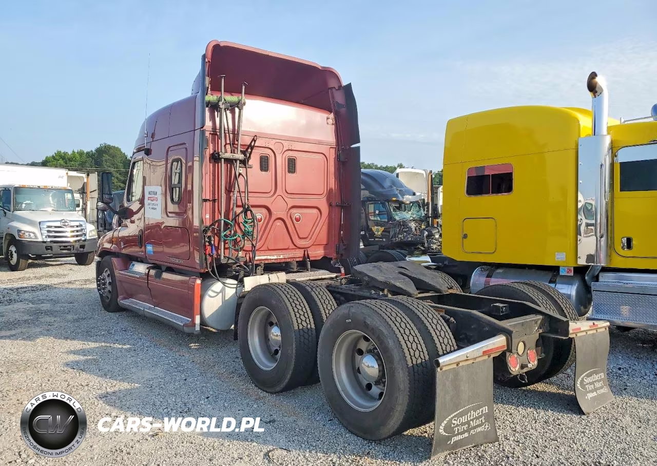 2012 Freightliner Cascadia 125 VIN:1FUJGLDR8CLBE3959 - 3