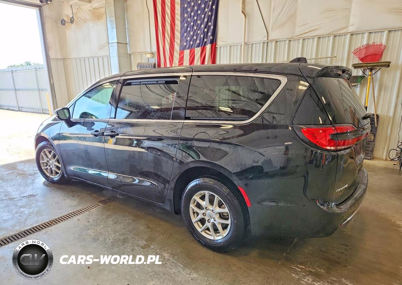 2025 Chrysler Pacifica Select VIN:2C4RC1BG1SR553649 - 2