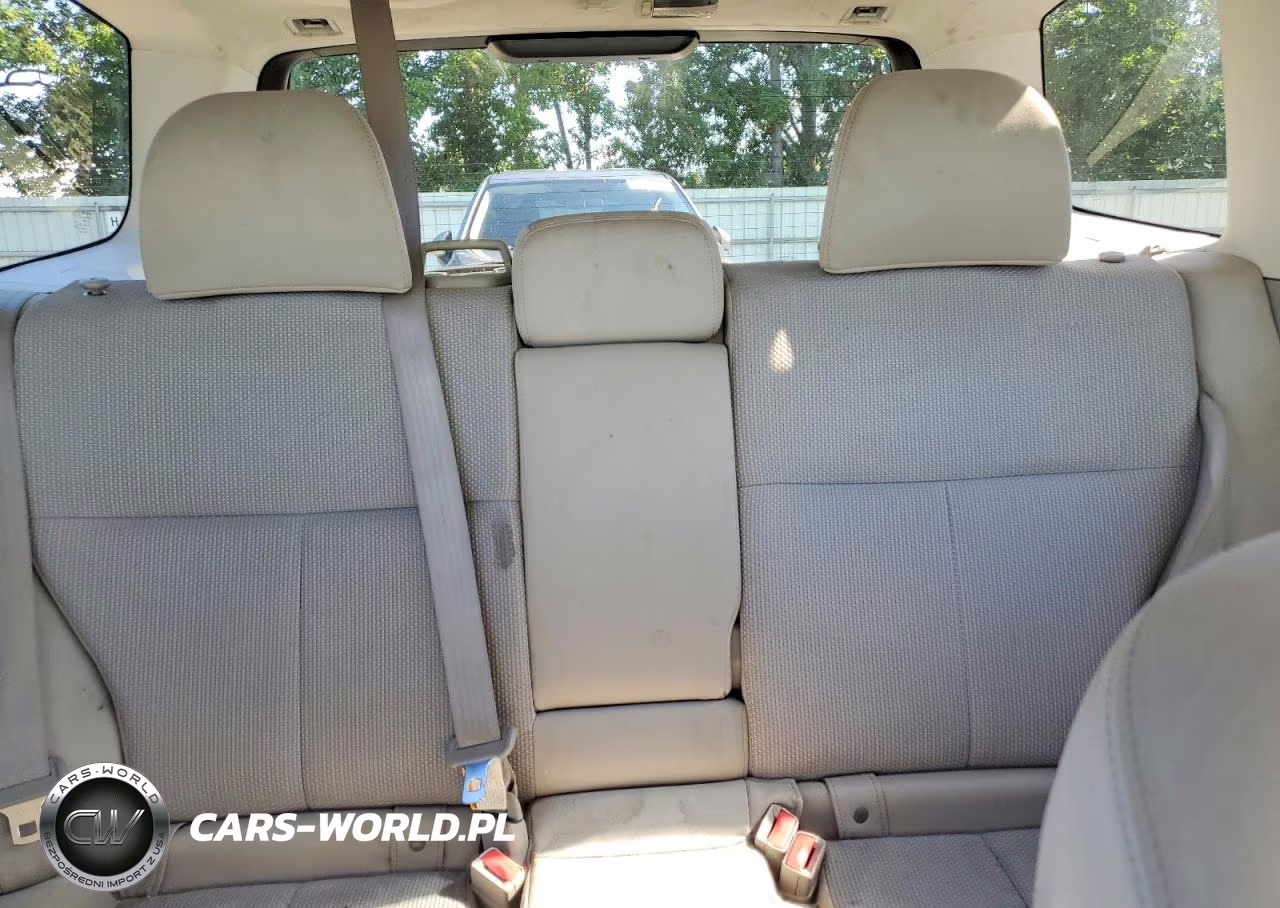 2011 Subaru Forester 2.5X Premium VIN:JF2SHADC3BH755709 - 10
