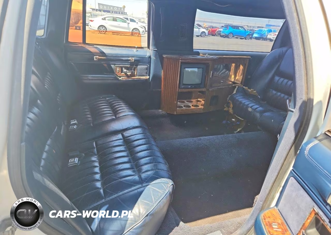 1990 Lincoln Town Car VIN:1LNCM81F4LY774661 - 11