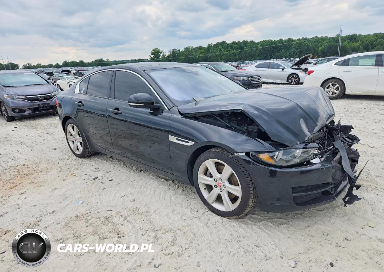 2017 Jaguar Xe 25T Premium VIN:SAJAD4BG4HA970001 - 4