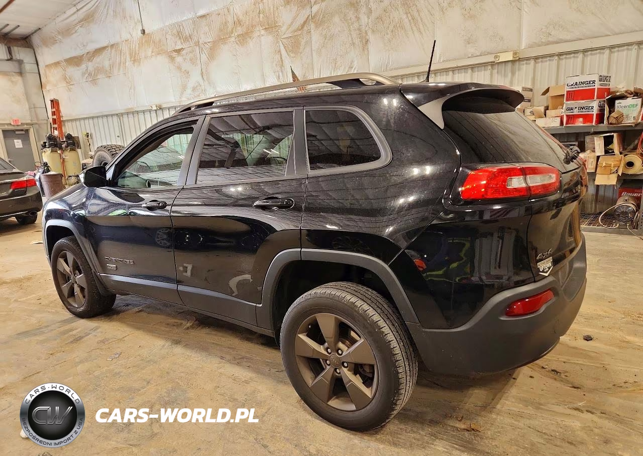 2017 Jeep Cherokee Latitude VIN:1C4PJMCB5HW574831 - 2
