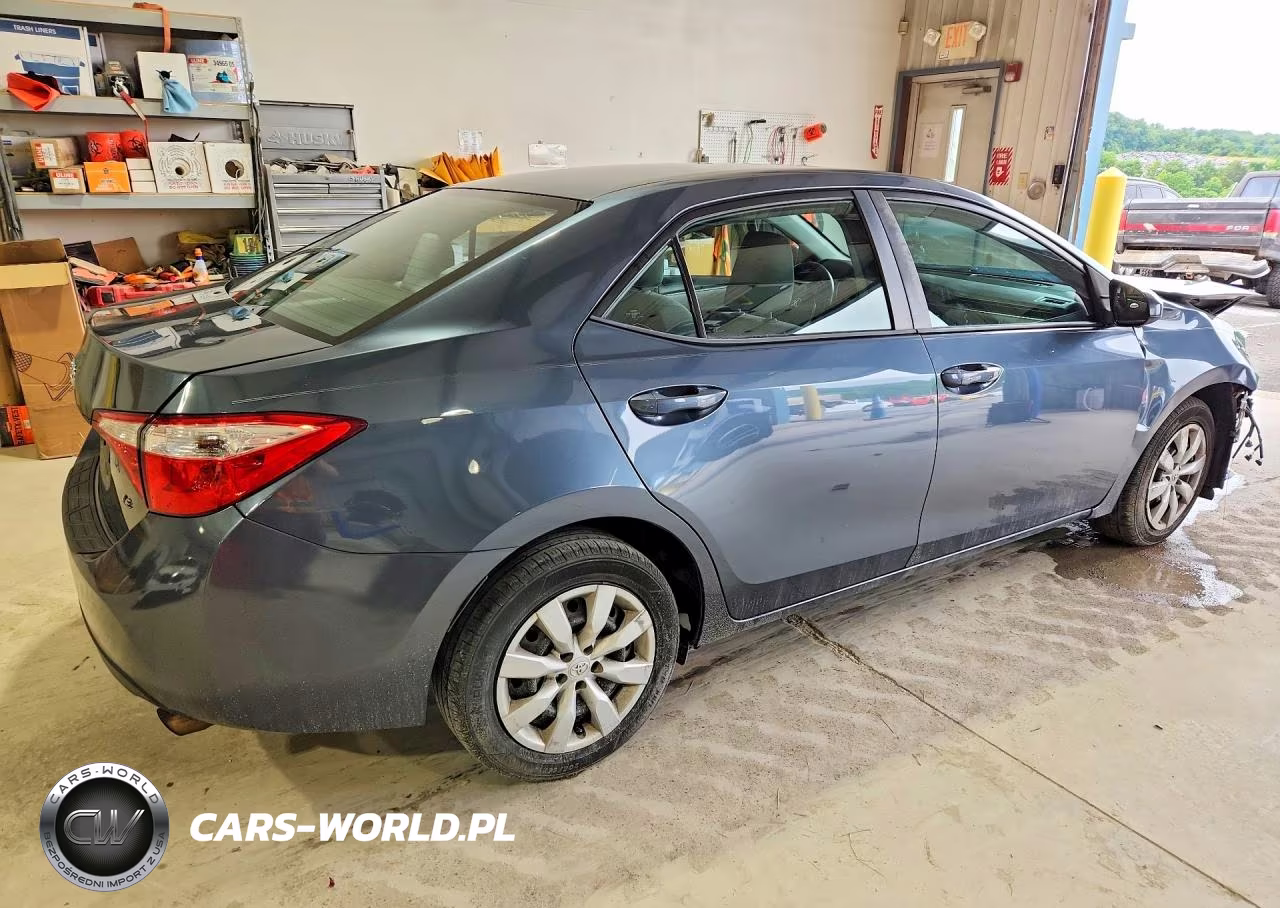 2015 Toyota Corolla Le VIN:2T1BURHE6FC383863 - 3