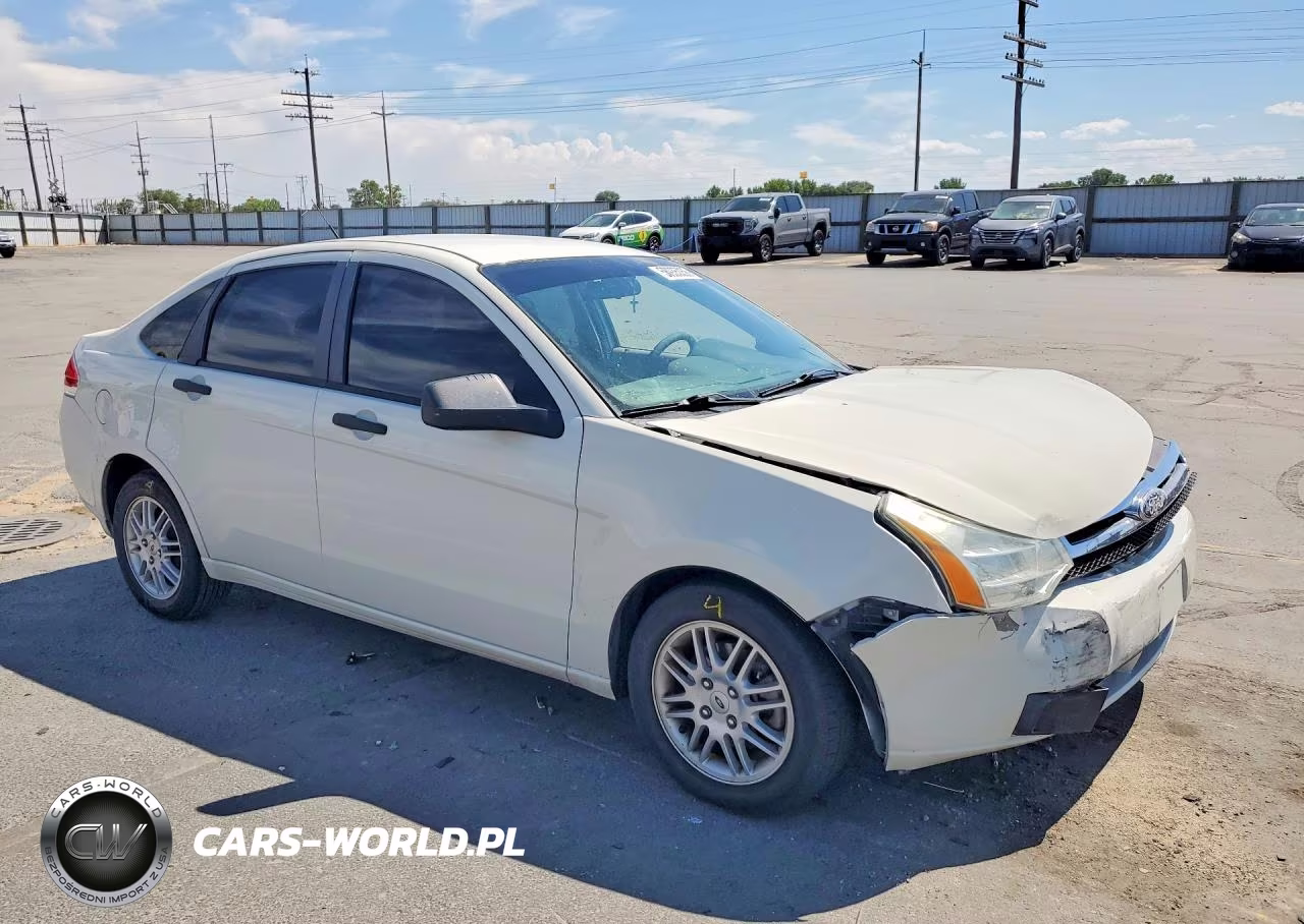 2010 Ford Focus Se VIN:1FAHP3FN8AW270584 - 4
