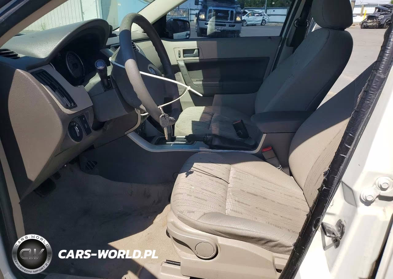 2010 Ford Focus Se VIN:1FAHP3FN8AW270584 - 7