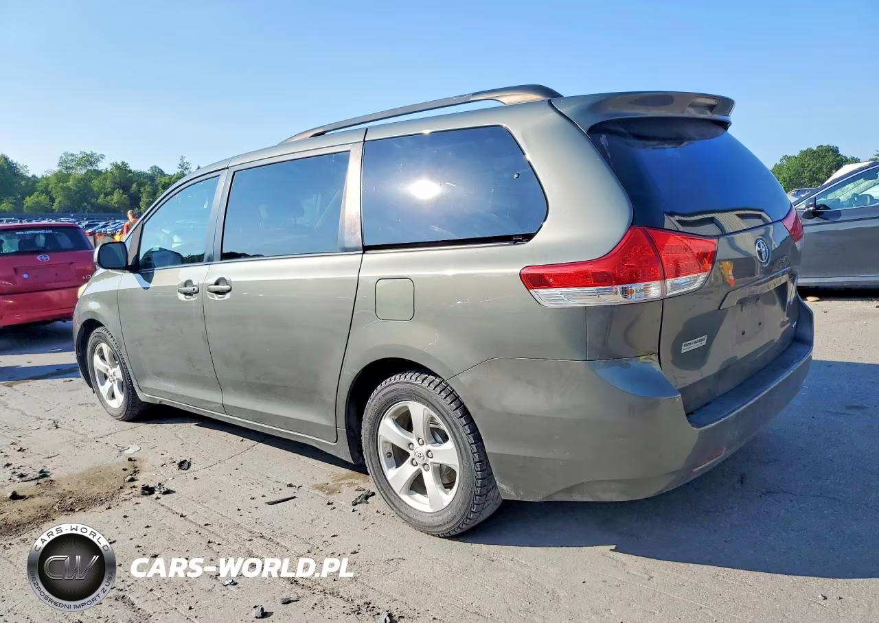 2012 Toyota Sienna Le VIN:5TDKK3DC3CS186739 - 2