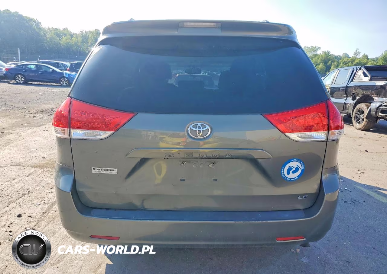 2012 Toyota Sienna Le VIN:5TDKK3DC3CS186739 - 6