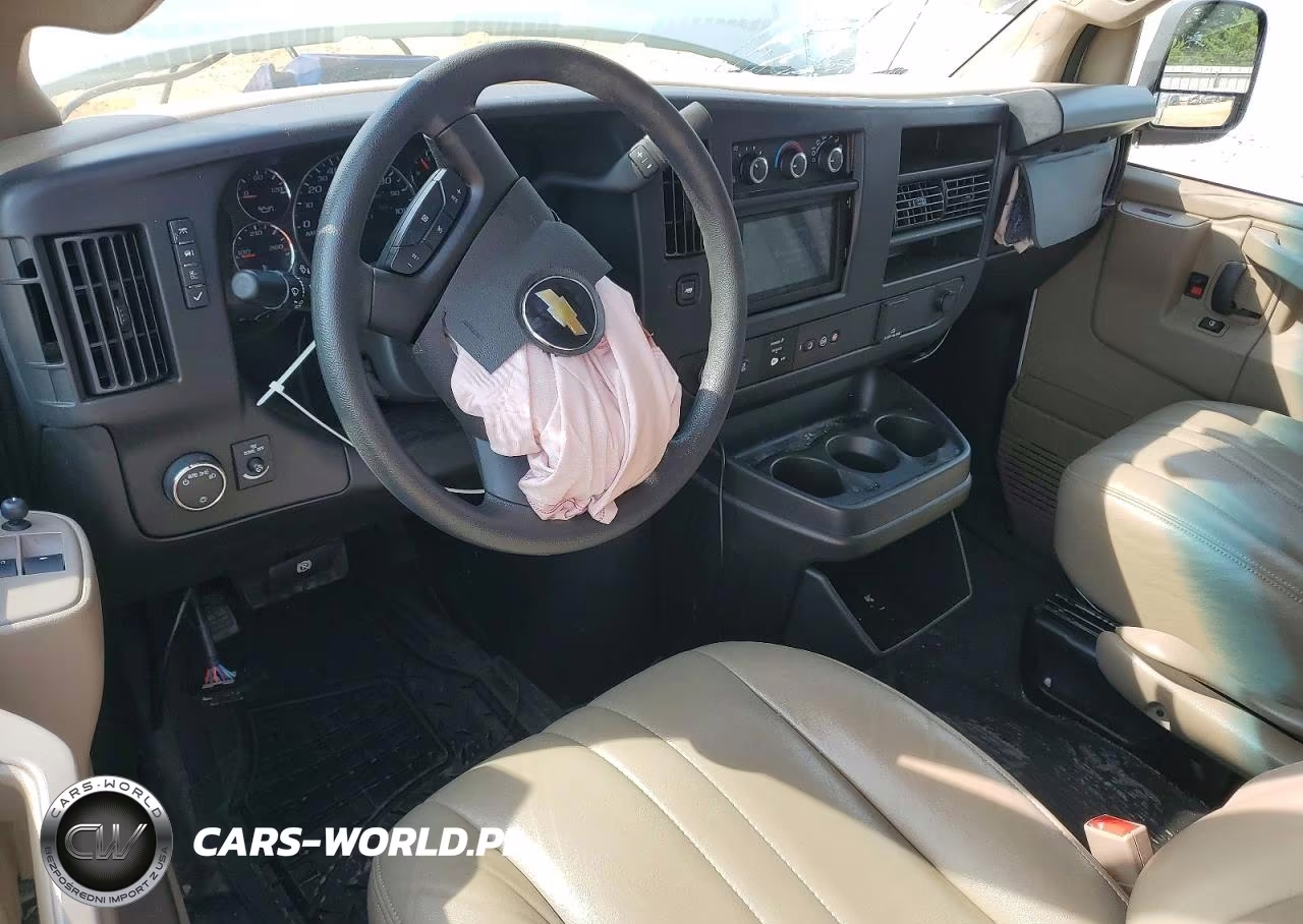 2023 Chevrolet Express G2500 VIN:1GCWGAFP0P1249791 - 8
