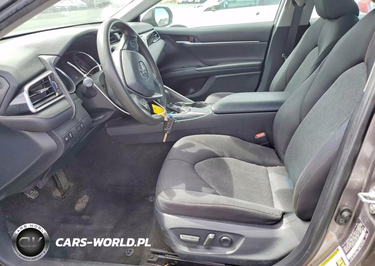 2018 Toyota Camry Le VIN:4T1B11HK5JU054305 - 7
