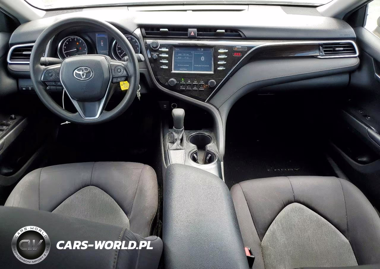 2018 Toyota Camry Le VIN:4T1B11HK5JU054305 - 8