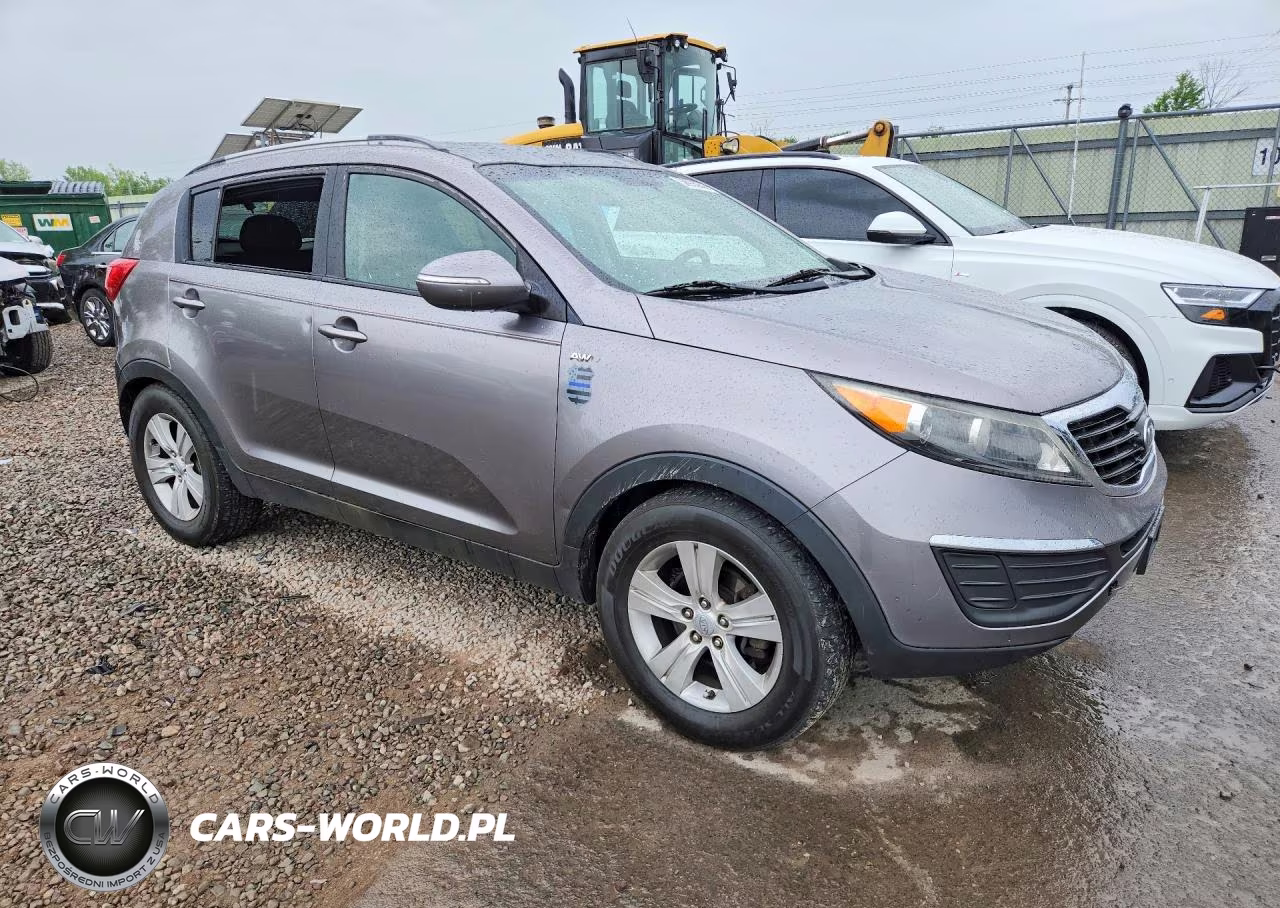 2011 Kia Sportage Lx VIN:KNDPBCA23B7099885 - 4
