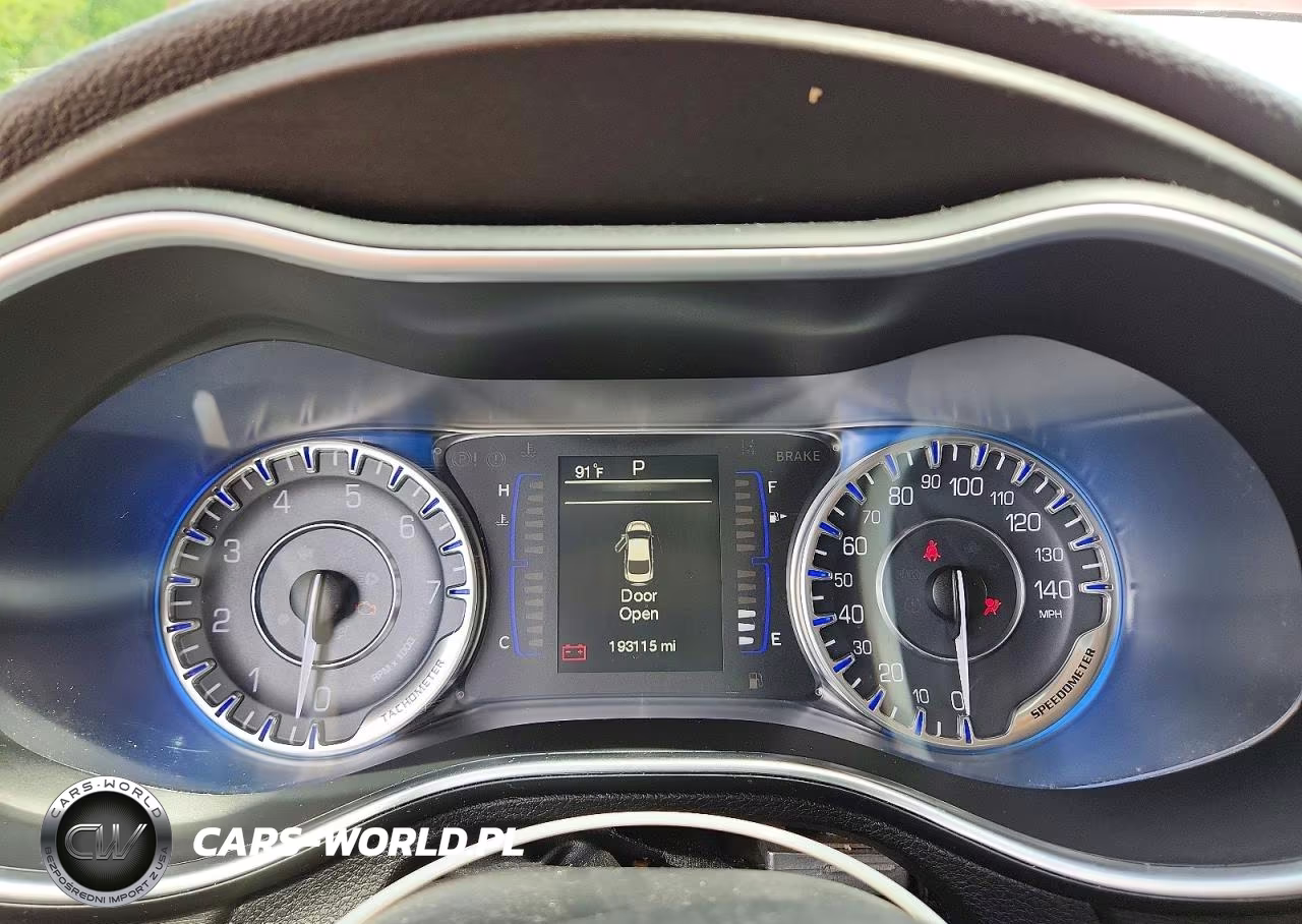2015 Chrysler 200 Limited VIN:1C3CCCAB1FN543153 - 9