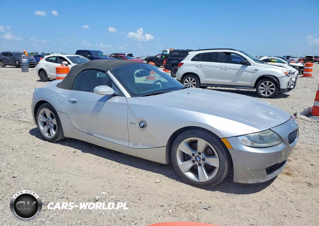 2006 BMW Z4 3.0 VIN:4USBU33526LW67952 - 4