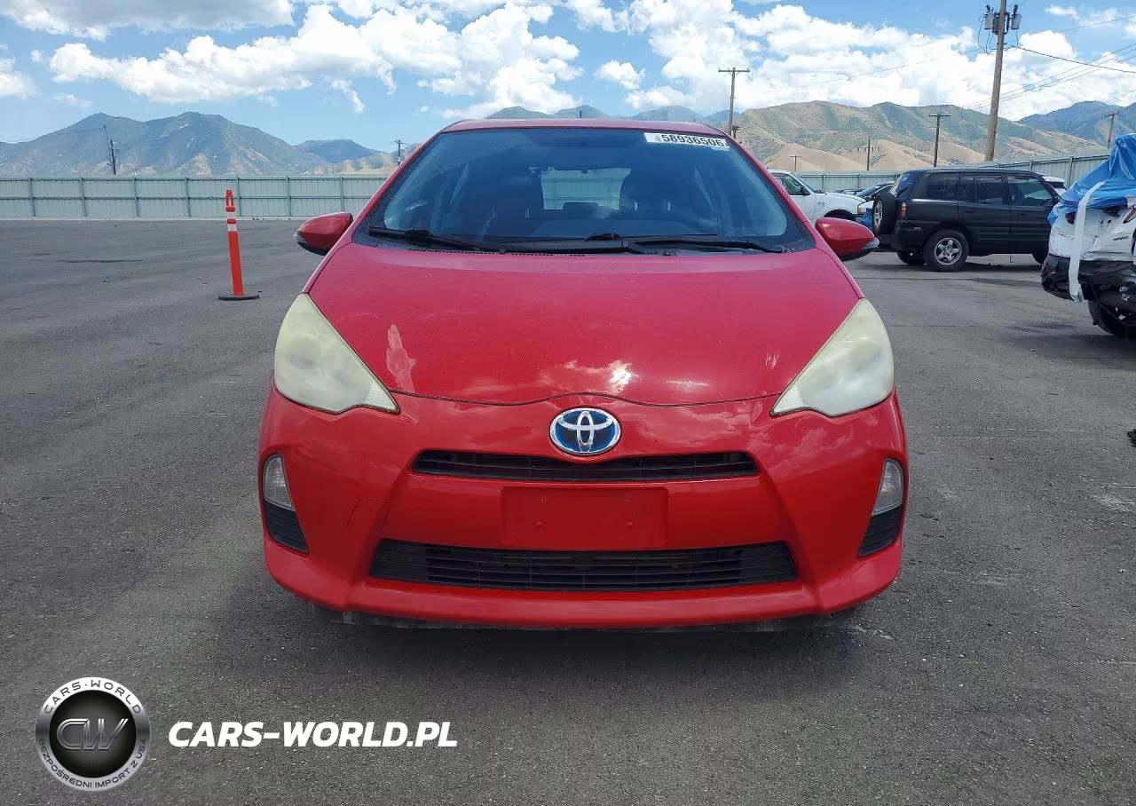 2012 Toyota Prius C Three VIN:JTDKDTB37C1004857 - 5