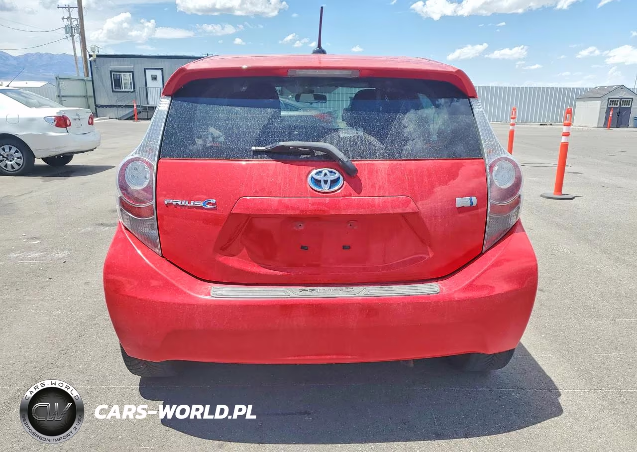 2012 Toyota Prius C Three VIN:JTDKDTB37C1004857 - 6