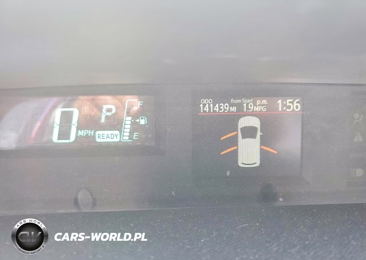2012 Toyota Prius C Three VIN:JTDKDTB37C1004857 - 9