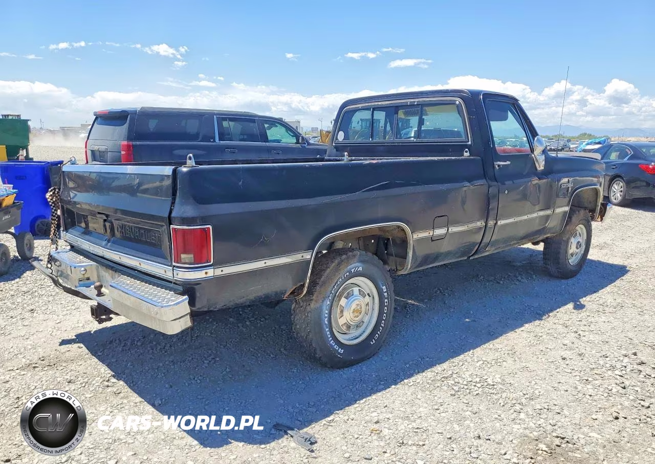 1983 Chevrolet K20 VIN:1GCGK24M8DJ120548 - 3