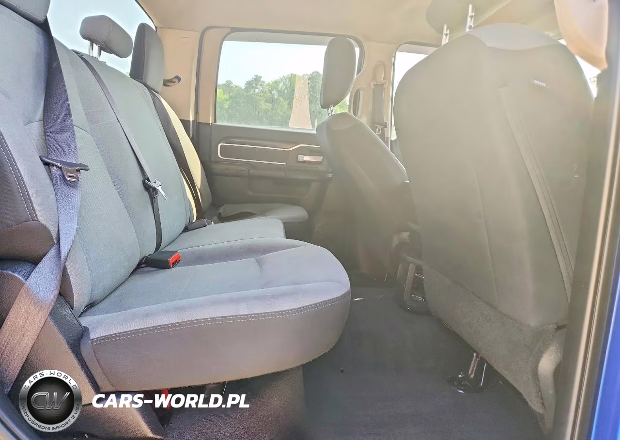 2019 Ram 2500 Big Horn VIN:3C6UR5DL0KG663843 - 10
