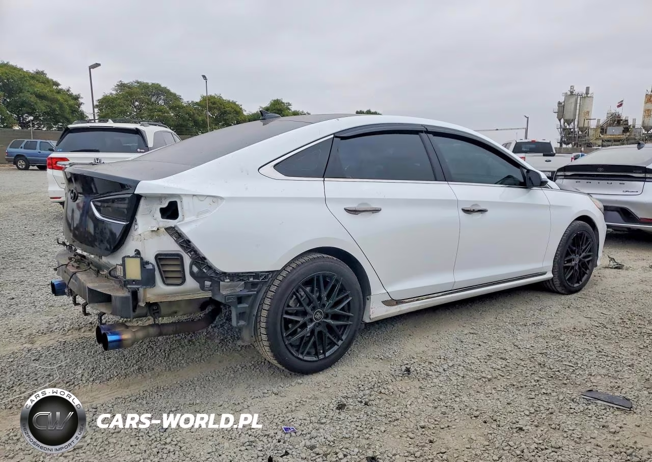 2018 Hyundai Sonata Sport 2.0T VIN:5NPE34ABXJH694401 - 3