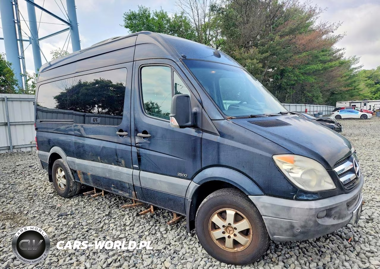 2010 Mercedes-Benz Sprinter 2500 VIN:WDZPE7CCXA5478817 - 4